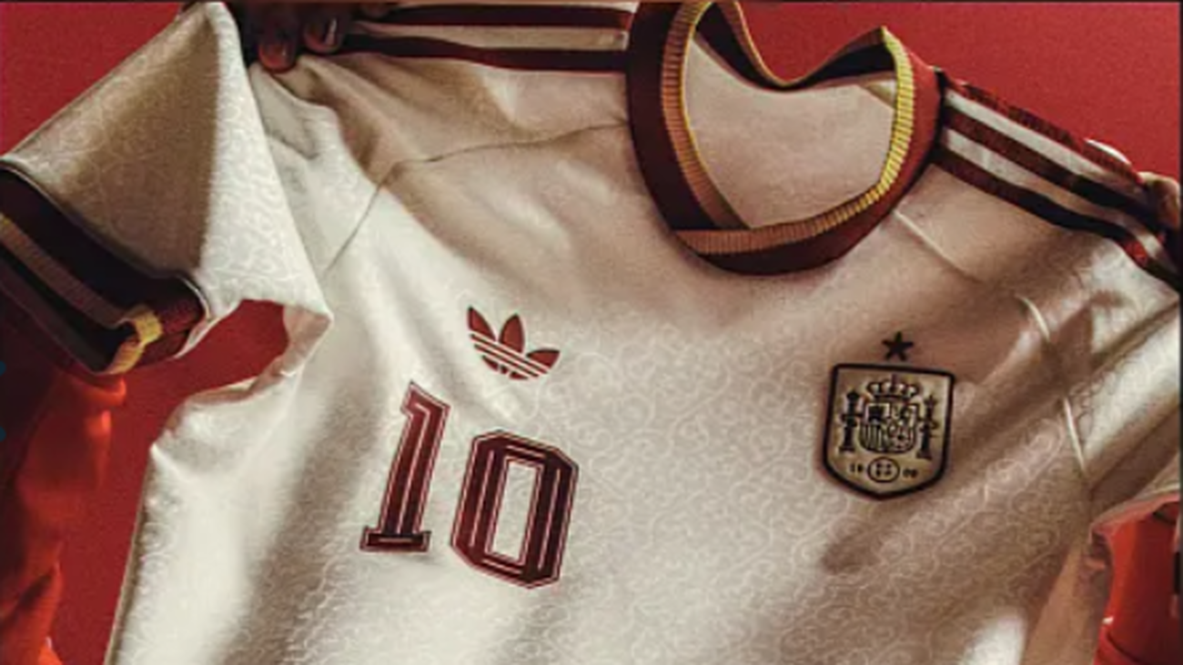 Segunda equipación de España para el Mundial 2026
