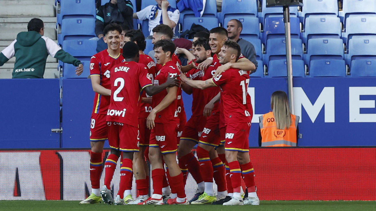 Jugadores del Getafe celebran un gol al Espanyol