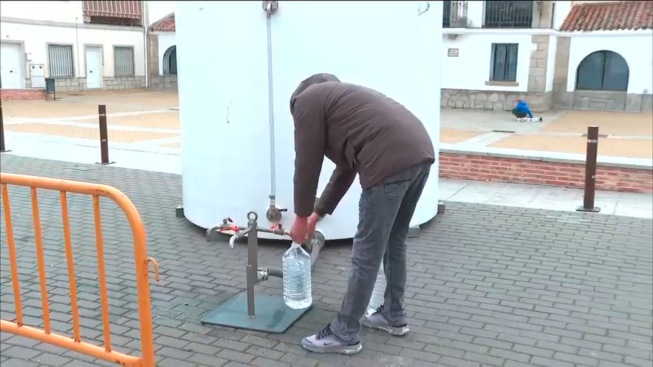 Aldea del Fresno, sin agua potable