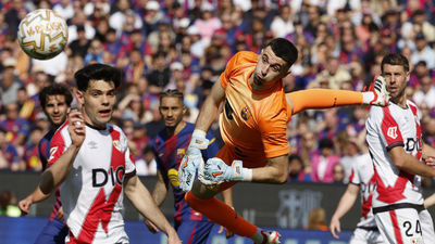 1-0. Joan García evita que el Rayo Vallecano sume en el Nou Camp