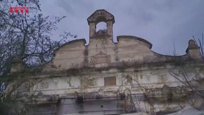 Un joven herido grave al colapsar un hospital abandonado en Barcelona y atrapar a tres más