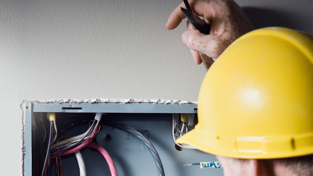 Se buscan trabajadores para la empresa eléctrica Nadaluz