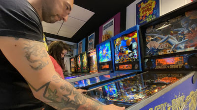Factoría Retro organiza un torneo benéfico de pinball en Alcorcón