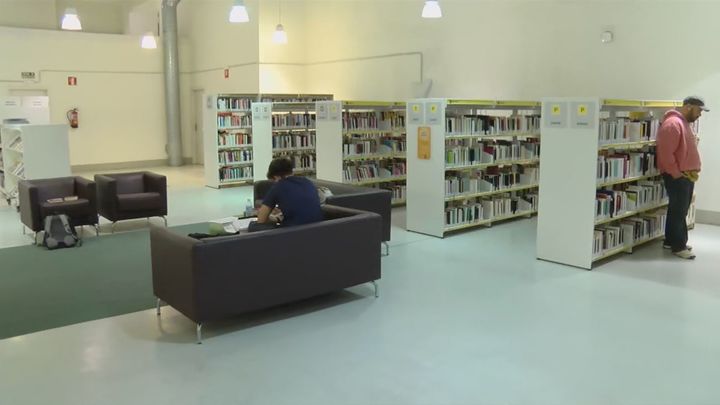 Madrid incorpora lupas inteligentes que convierten texto en audio en sus bibliotecas