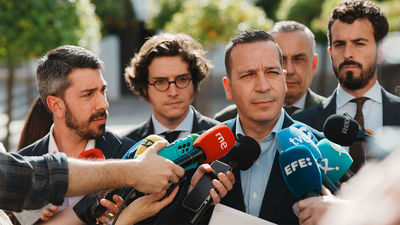 El PP y Vox dicen que las negociaciones en Extremadura van bien pero niegan un acuerdo