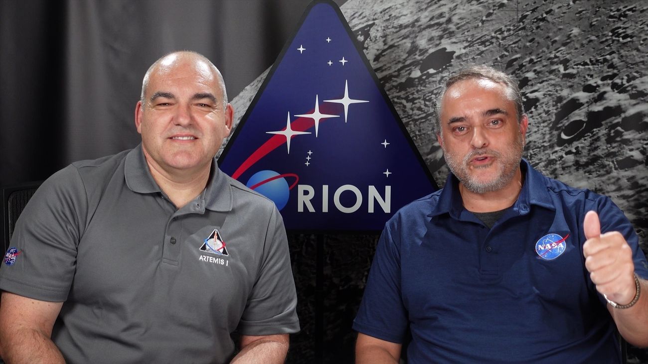 Los ingenieros de la NASA Carlos García-Galán (izda) y Eduardo García Llama