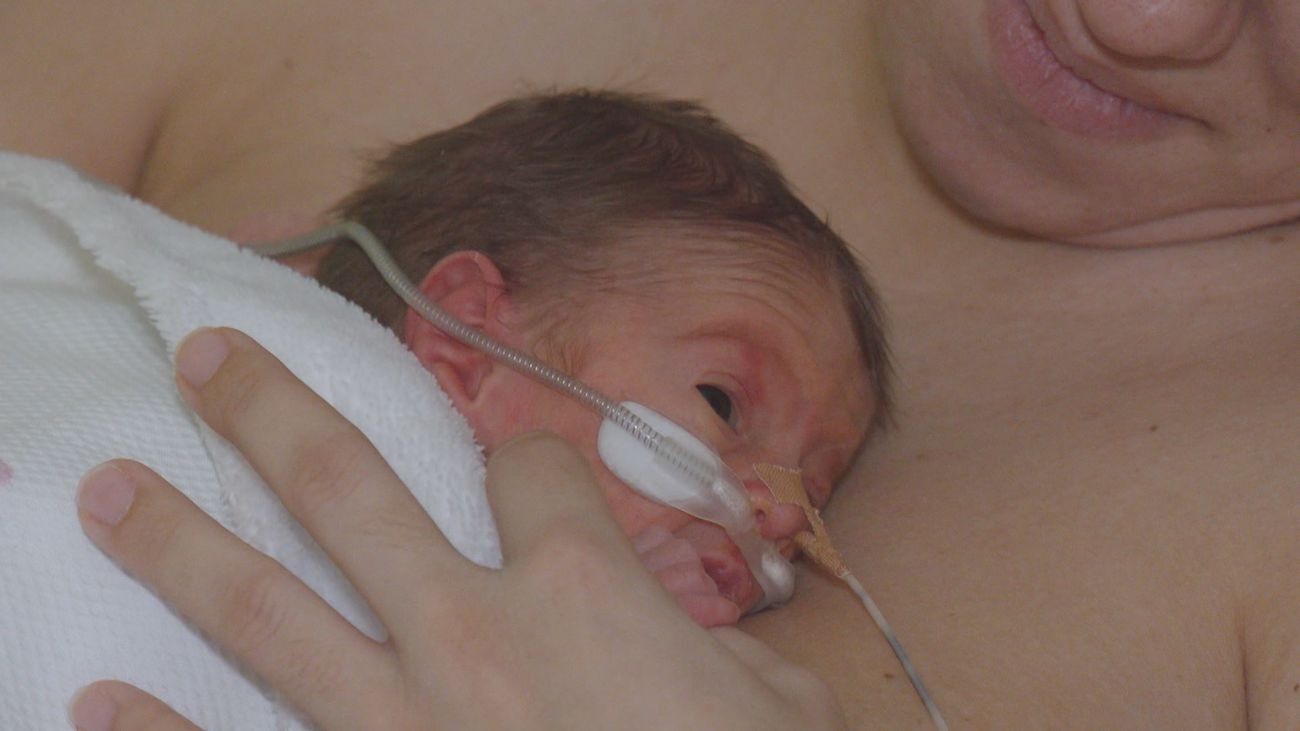 El Hospital 12 de Octubre se consolida como pionero en la técnica piel con piel para bebés prematuros