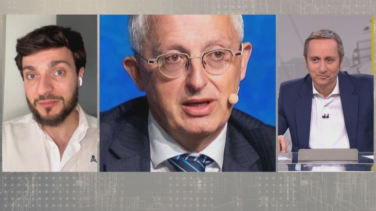 La Policía halla billetes escondidos entre libros en el registro de la casa del ex número 3 de Montero