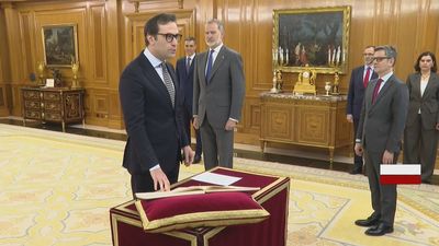 Cuerpo y Arcadi España juran sus cargos de vicepresidente primero y ministro de Hacienda ante Felipe VI