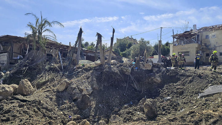 Daños por los fragmentos de un misil iraní en Beit Shemesh