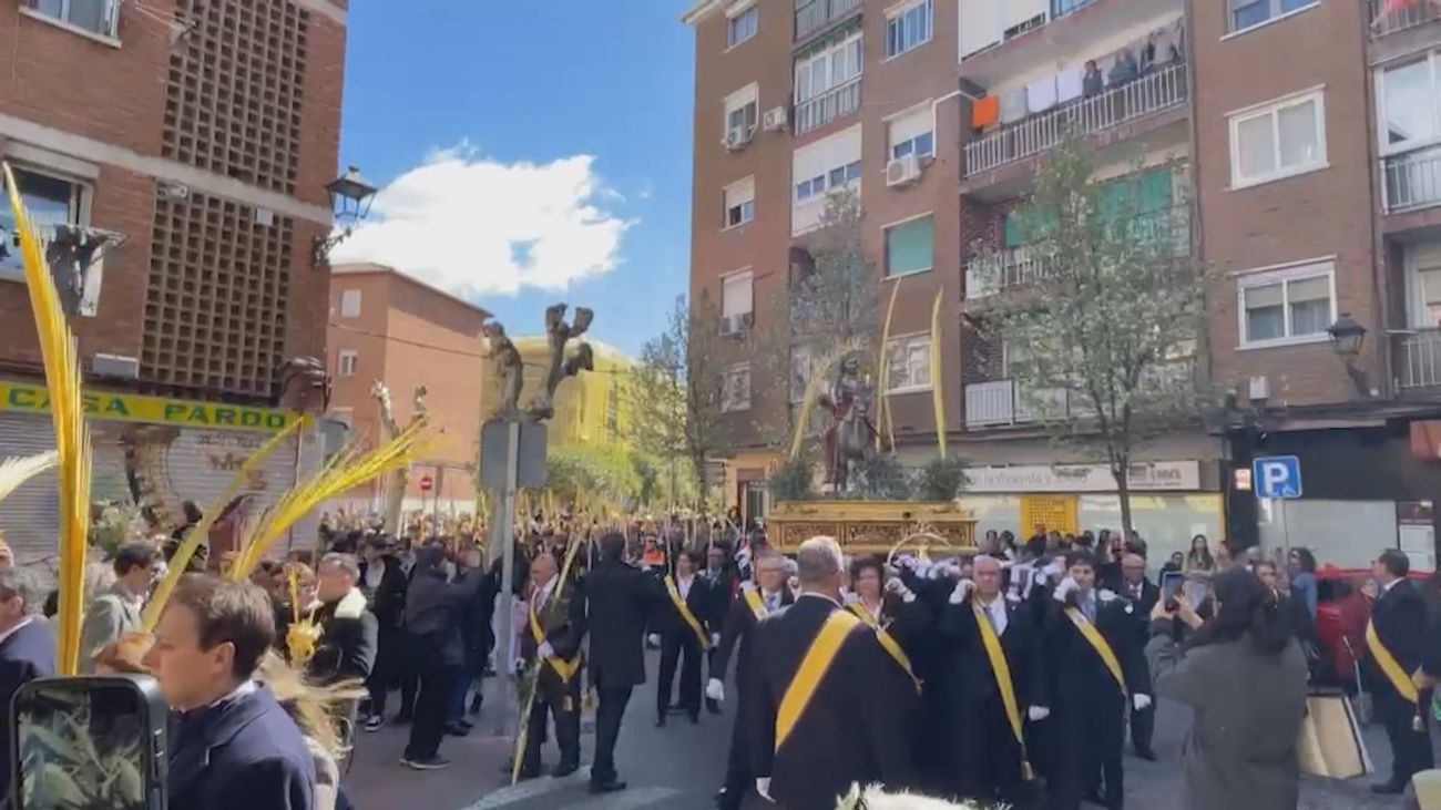 Torrejón inicia su Semana Santa con la procesión de La Borriquita