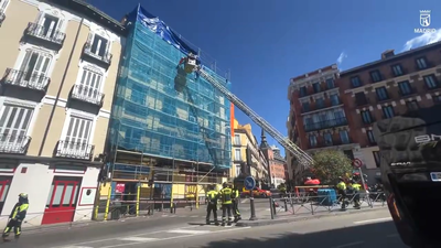 Los bomberos realizan 140 intervenciones en Madrid por el fuerte viento