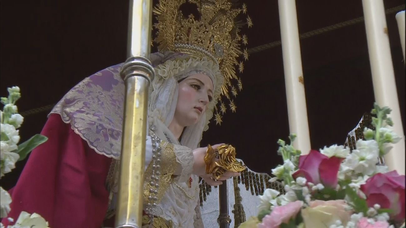 Hermosa salida de la Virgen María Santísima de la Anunciación en la Catedral de la Almudena