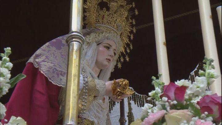 Hermosa salida de la Virgen María Santísima de la Anunciación en la Catedral de la Almudena