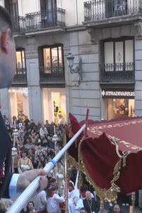 El viento se mantiene presionando y ahora afecta al techo de la  la Virgen María Santísima de la Anunciación