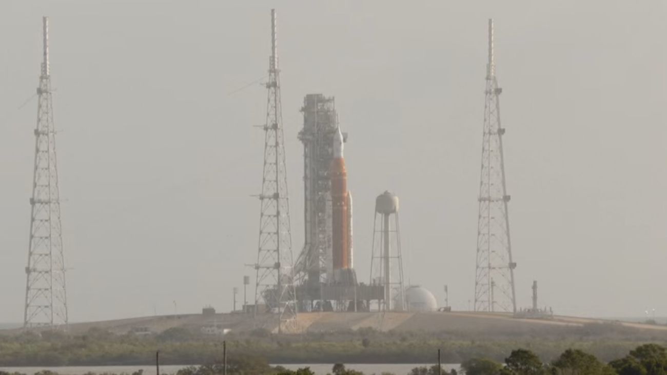 Cuenta atrás para Artemis II: el cohete ya está listo en Florida