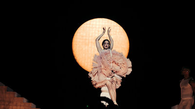 Rosalía diviniza Madrid entre tecno, ballet y éxtasis en su primer concierto en España