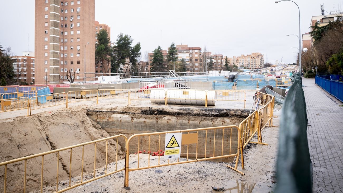 Estado de las obras de soterramiento en el Paseo de Extremadura, distrito de Latina