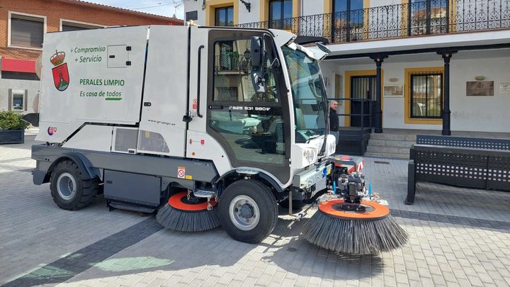 Perales de Tajuña ya cuenta con su primera barredora mecánica