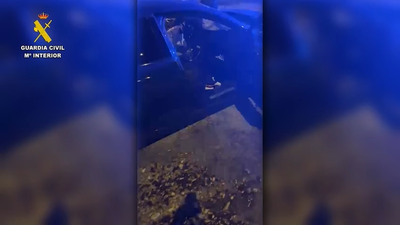 Detenido el conductor de un vehículo tras embestir un vehículo de la Guardia Civil en la A-4