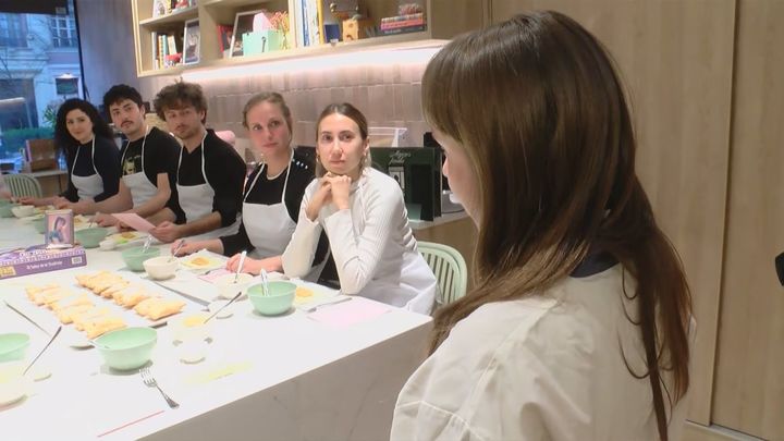 'A las mujeres de mi familia', una experiencia inmersiva que une teatro, memoria y repostería en Madrid