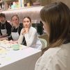 'A las mujeres de mi familia', una experiencia inmersiva que une teatro, memoria y repostería en Madrid