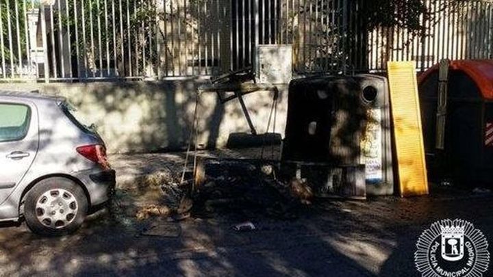 Imagen de archivo de un contenedor quemado