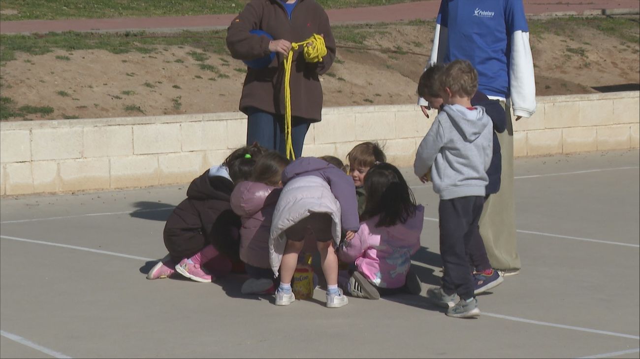 Más de 100 colegios públicos de 67 municipios de la región abren sus puertas durante las vacaciones de Semana Santa