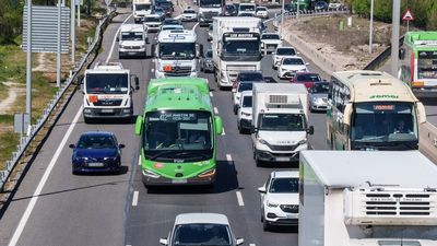 Tráfico complicado en las salidas de Madrid con motivo de la Operación de Semana Santa