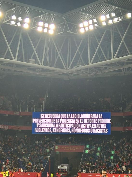 Los Mossos investigan los cánticos islamófobos y xenófobos del amistoso España-Egipto en Barcelona