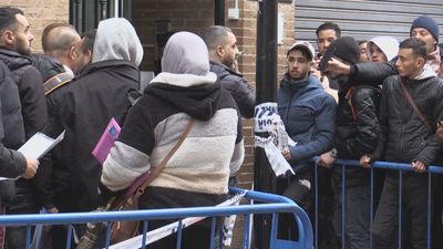 El Gobierno retrasa la regularización extraordinaria de migrantes unas semanas más de lo previsto