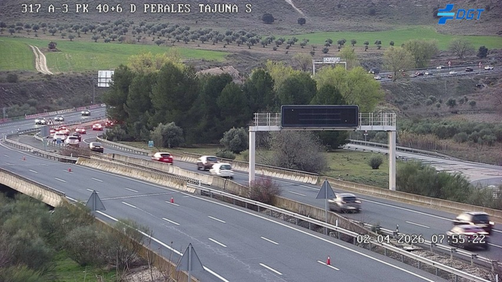 Tráfico en la A-3 en Perales de Tajuña
