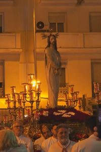 El Divino Cautivo emociona en su estación de penitencia con una histórica visita al Hospital Universitario de la Princesa