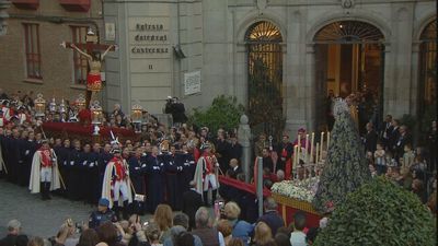 Encuentro emotivo entre el Cristo de los Alabarderos y María Inmaculada Reina de los Ángeles en la Catedral de las Fuerzas Armadas