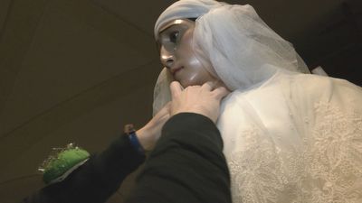 Así se prepara a la Virgen de la Soledad para su procesión