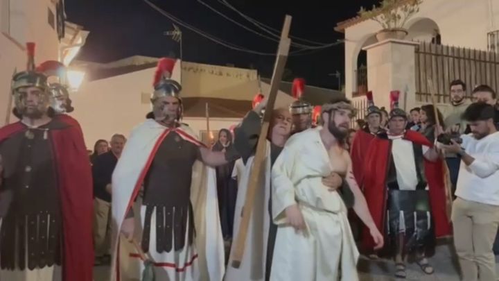 Más de 150 vecinos representaron la Pasión Viviente de Orusco