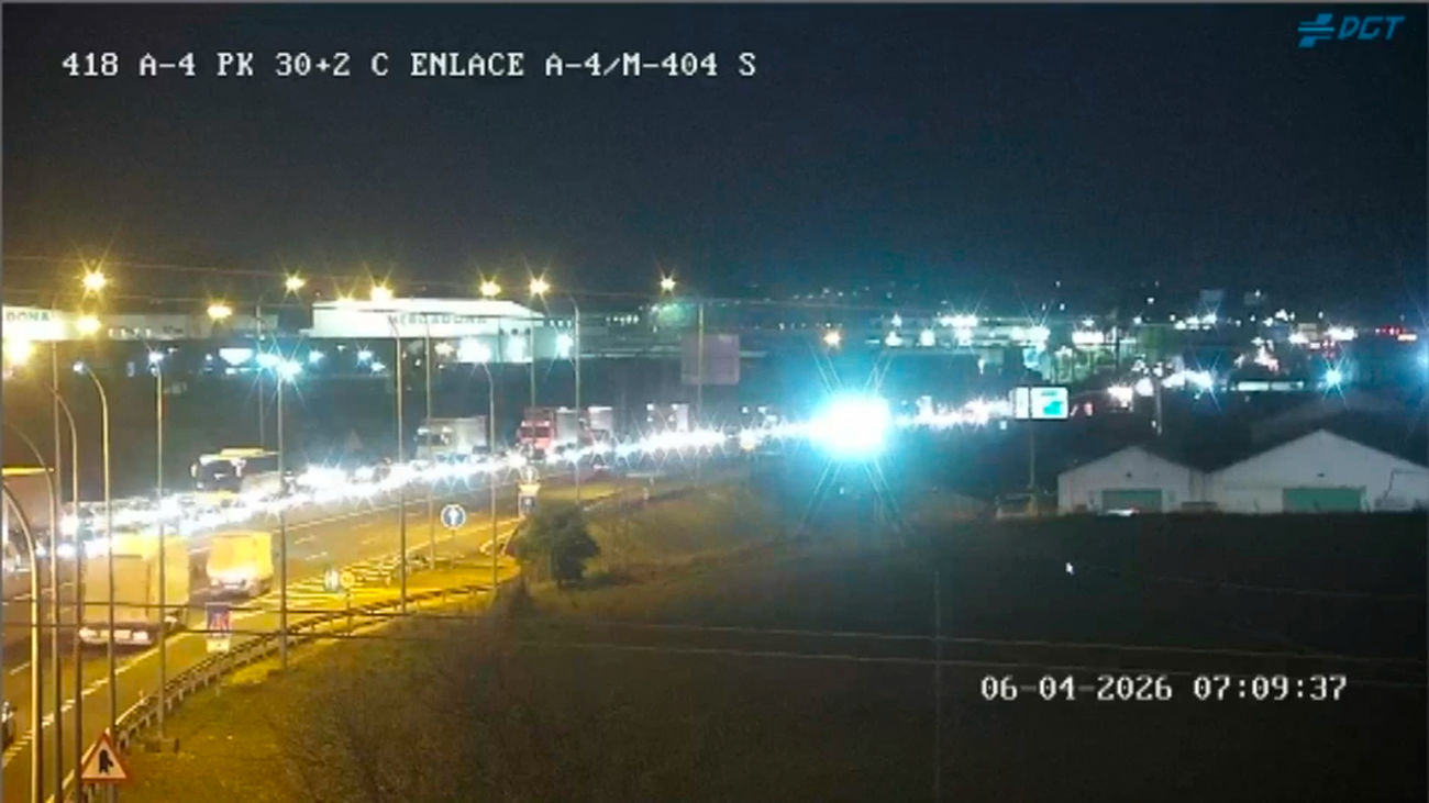 Retenciones de hasta 3 kilómetros por el incendio de un vehículo en la A-4, en el entorno de Valdemoro