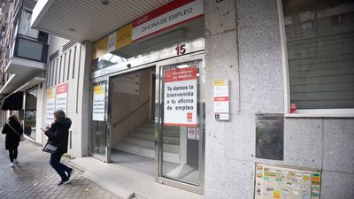 El paro baja en 22.934 personas en marzo, casi el doble que en 2025