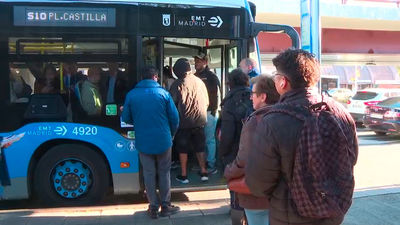 181.000 viajeros usan los autobuses de EMT que reemplazan la Línea 10 de Metro por el cierre de Santiago Bernabéu