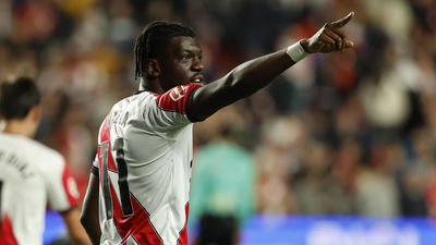 1-0. Nteka impulsa al Rayo Vallecano ante el Elche