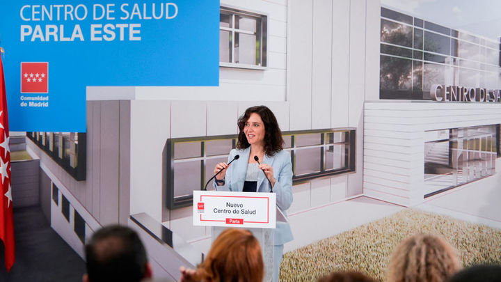 Ayuso en el nuevo Centro de Salud de Parla-Este