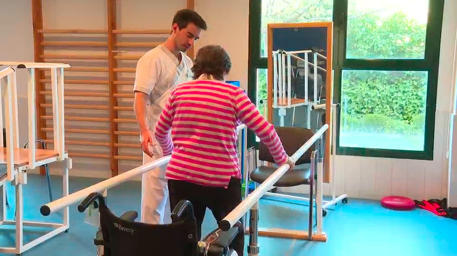 Cómo evitar caídas y fracturas en mayores: consejos clave para recuperar la seguridad