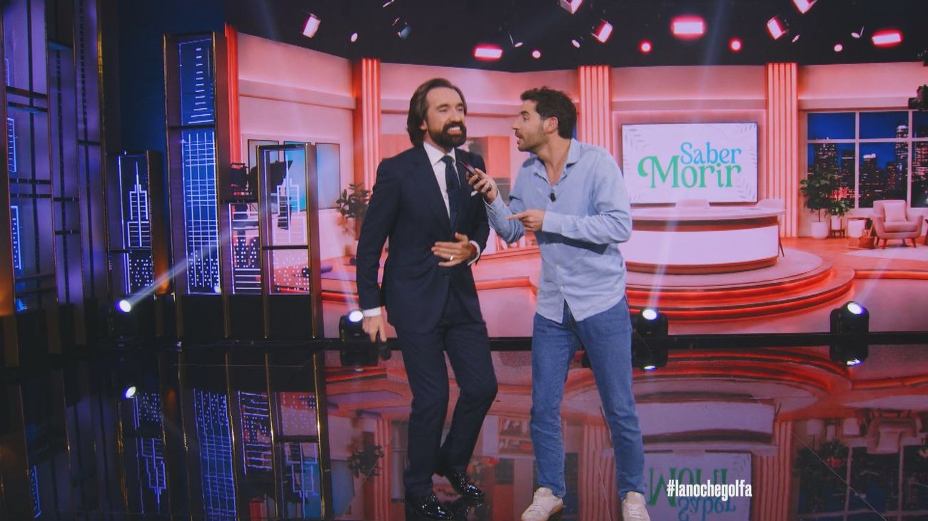 Carlos ‘Qué opinan’, el creador de contenido cuya oficina es Callao y Sol