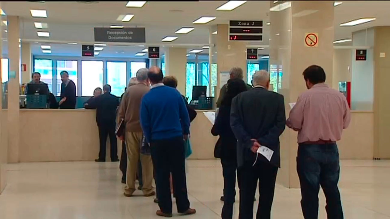 Madrid lidera las deducciones fiscales mientras el IRPF sin actualizar encarece hasta 800 euros a las familias