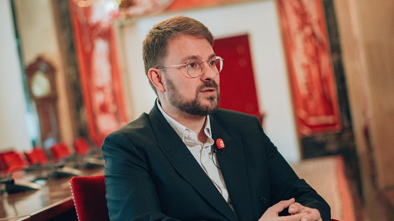 Sumar propone reformar los horarios comerciales para restringir las aperturas en domingos