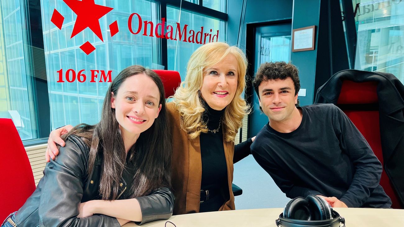 Elena Rivera e Itzan Escamilla con Nieves Herrero en Onda Madrid