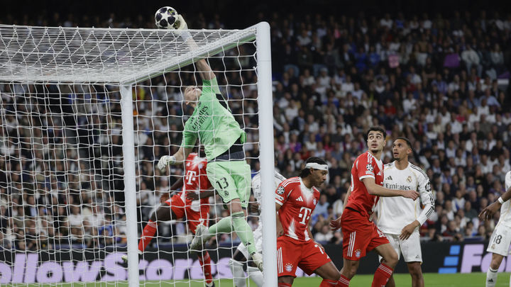 Lunin ante el Bayern Munich / EFE
