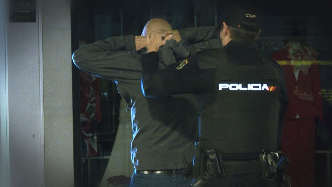 Así trabaja la Policía Nacional en Alcorcón: una noche de controles, okupas y robos con fuerza en el sur de Madrid