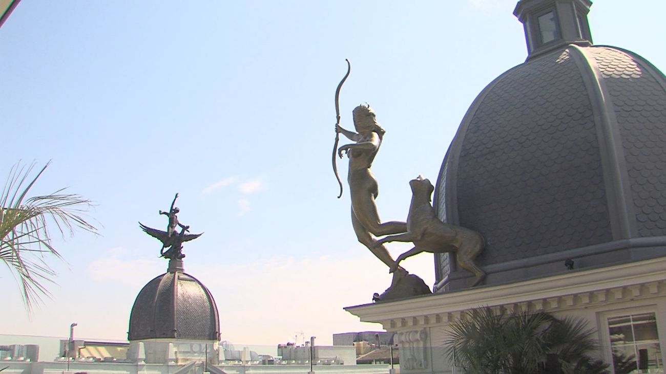 La historia y leyenda de las flechas de Gran Vía