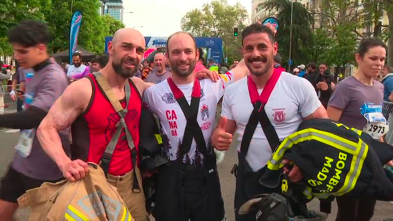 Cerca de 4.000 corredores toman las calles de la capital en la XIV Carrera de Bomberos de Madrid